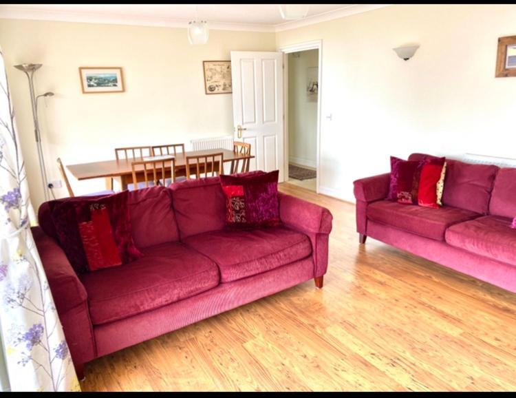 Fantastic Spacious House With Beautiful Panoramic Views Of The Bay Only A Few Minutes Walk From Beach Harbour And Restaurants This House Has 3 Bedrooms 3 Bathrooms And 2 Lovely Sitting Rooms Lyme Regis Dış mekan fotoğraf